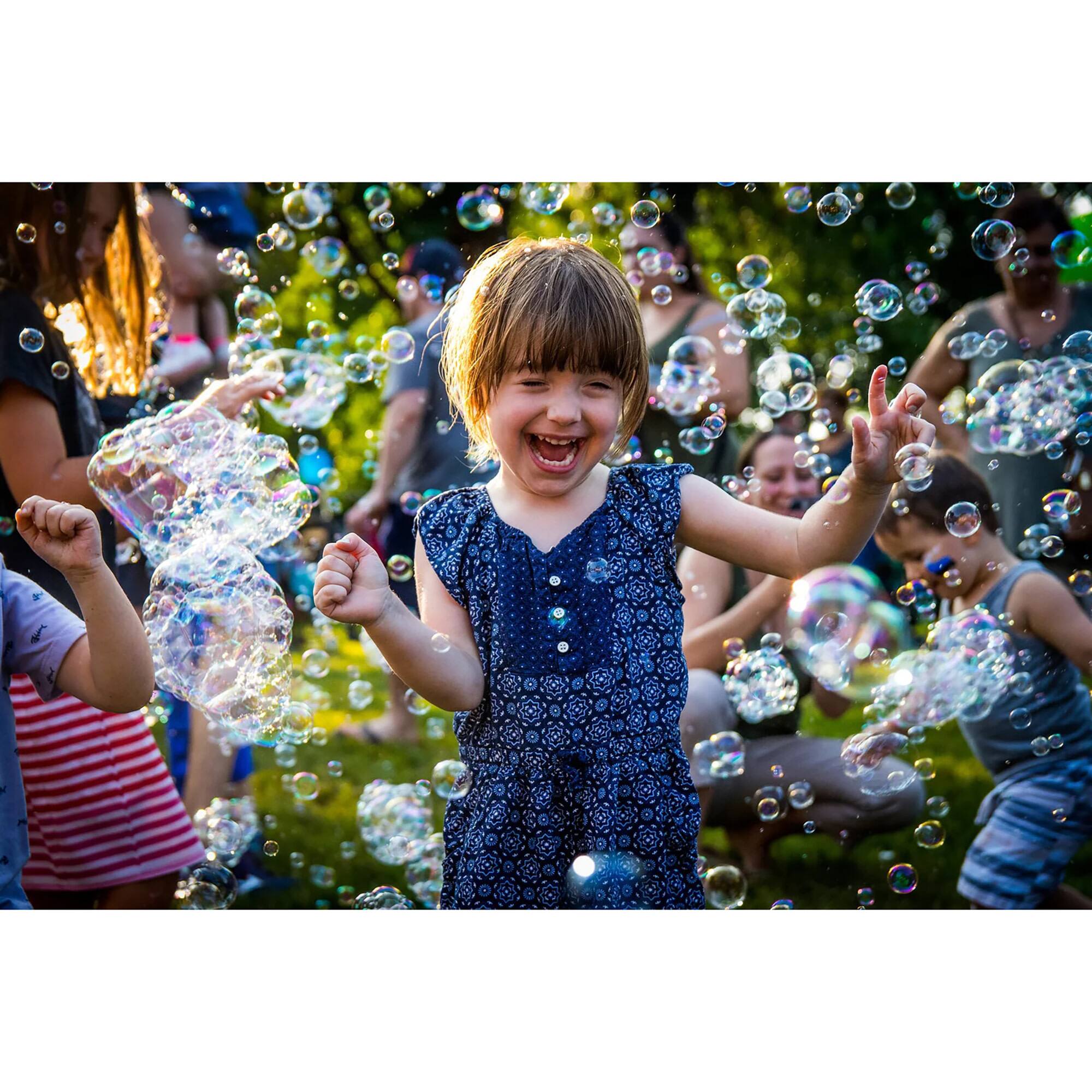 Atomic Bubbles 4oz. Bubble Love Bubblegum Scented Bubbles